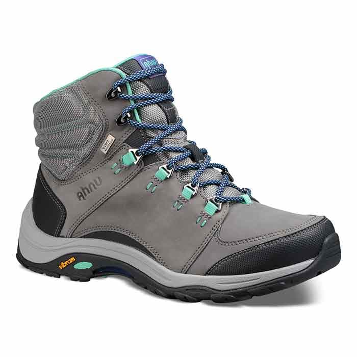 teva montara hiking boots