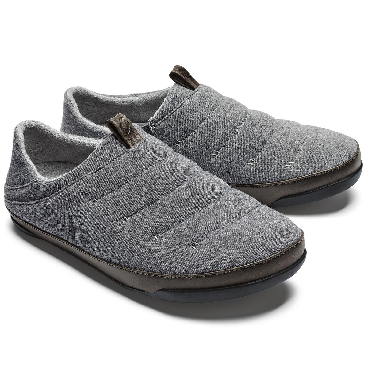 olukai men's slippers near me