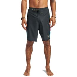 Quiksilver Men's X Peanuts Arch SurfSilk 18" Boardshorts