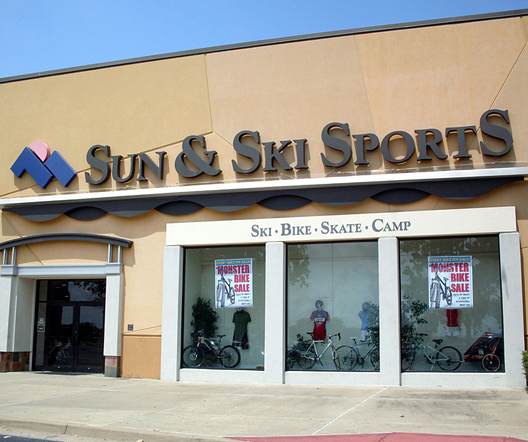 Famous Footwear Outlet at Katy Mills® - A Shopping Center in Katy