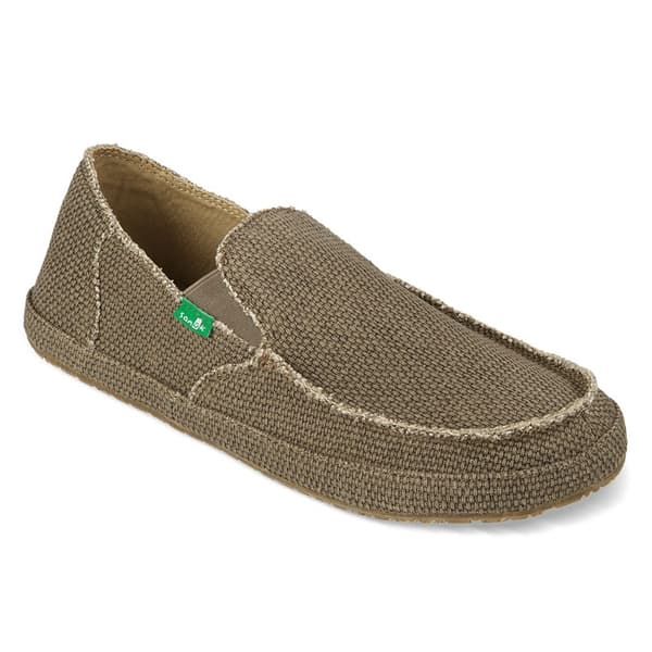 sanuk men's shoes near me