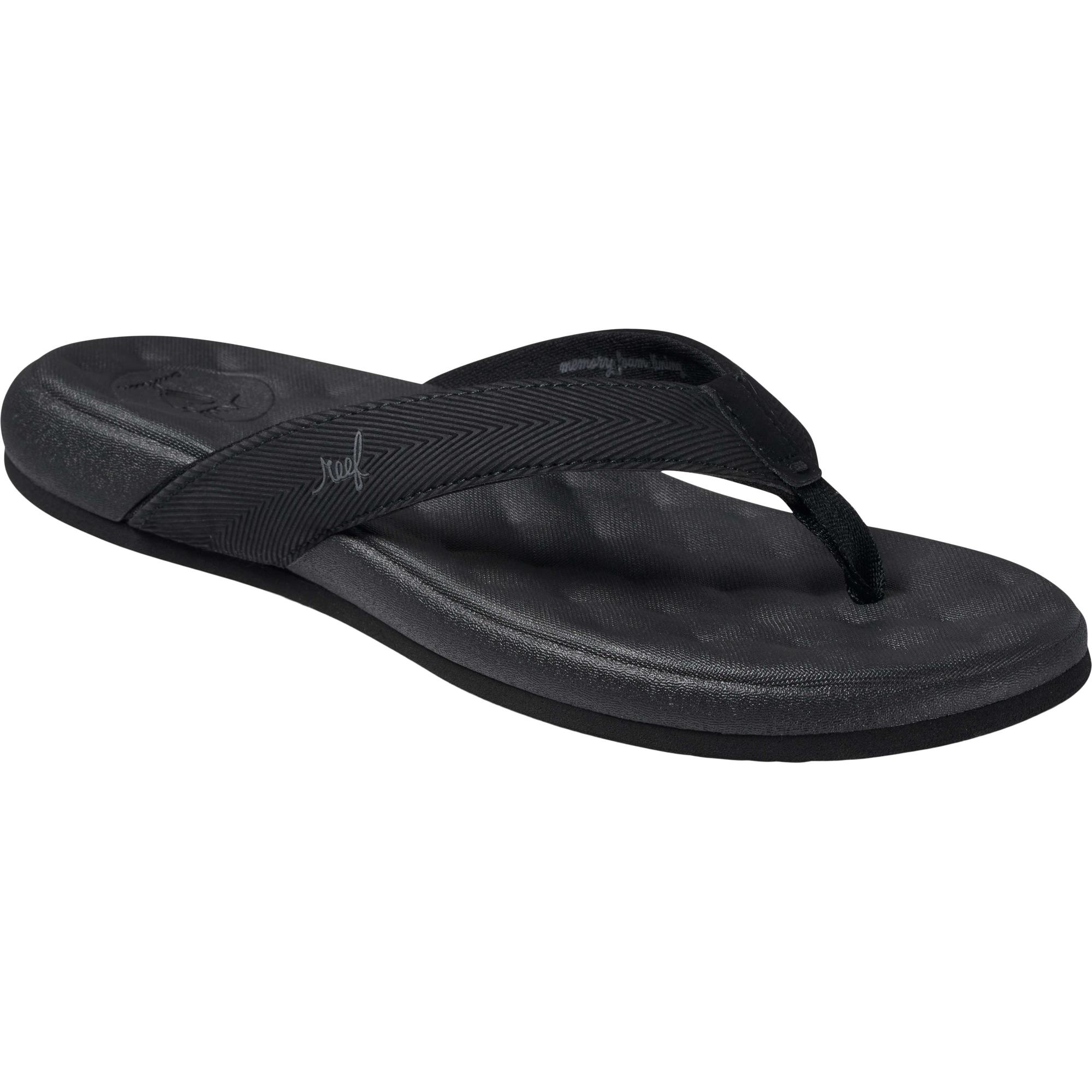 Women's Sandals - Sun & Ski Sports