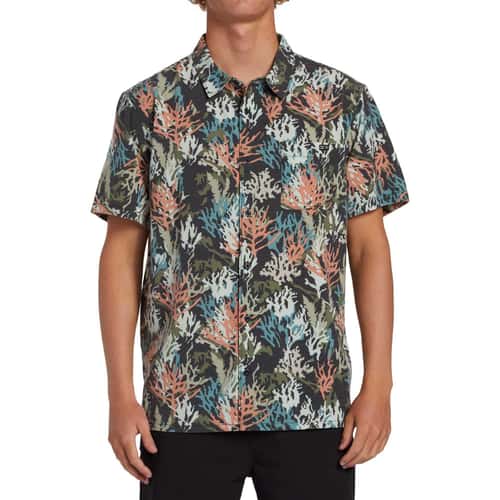 Billabong Men's Coral Gardeners Surftrek Short Sleeve Shirt alt image view 3