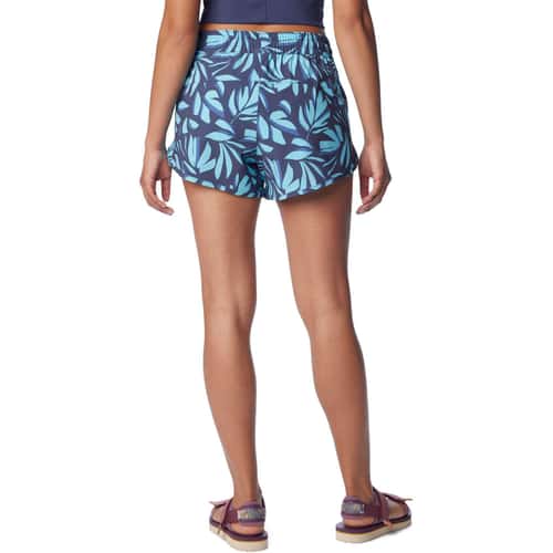 Columbia Women's Bogata Bay Stretch Printed Shorts alt image view 7