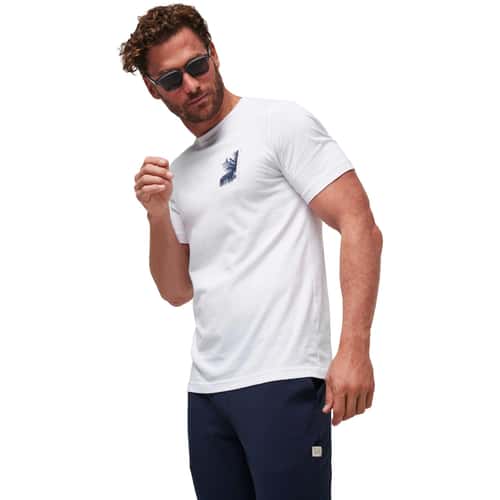 TravisMathew Men's Hidden Lagoon T Shirt alt image view 4
