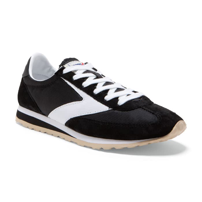 brooks casual shoes mens