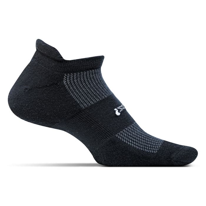 men's ua charged cushion no show tab socks