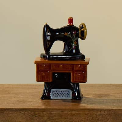 Sewing Machine Salt and Pepper Set