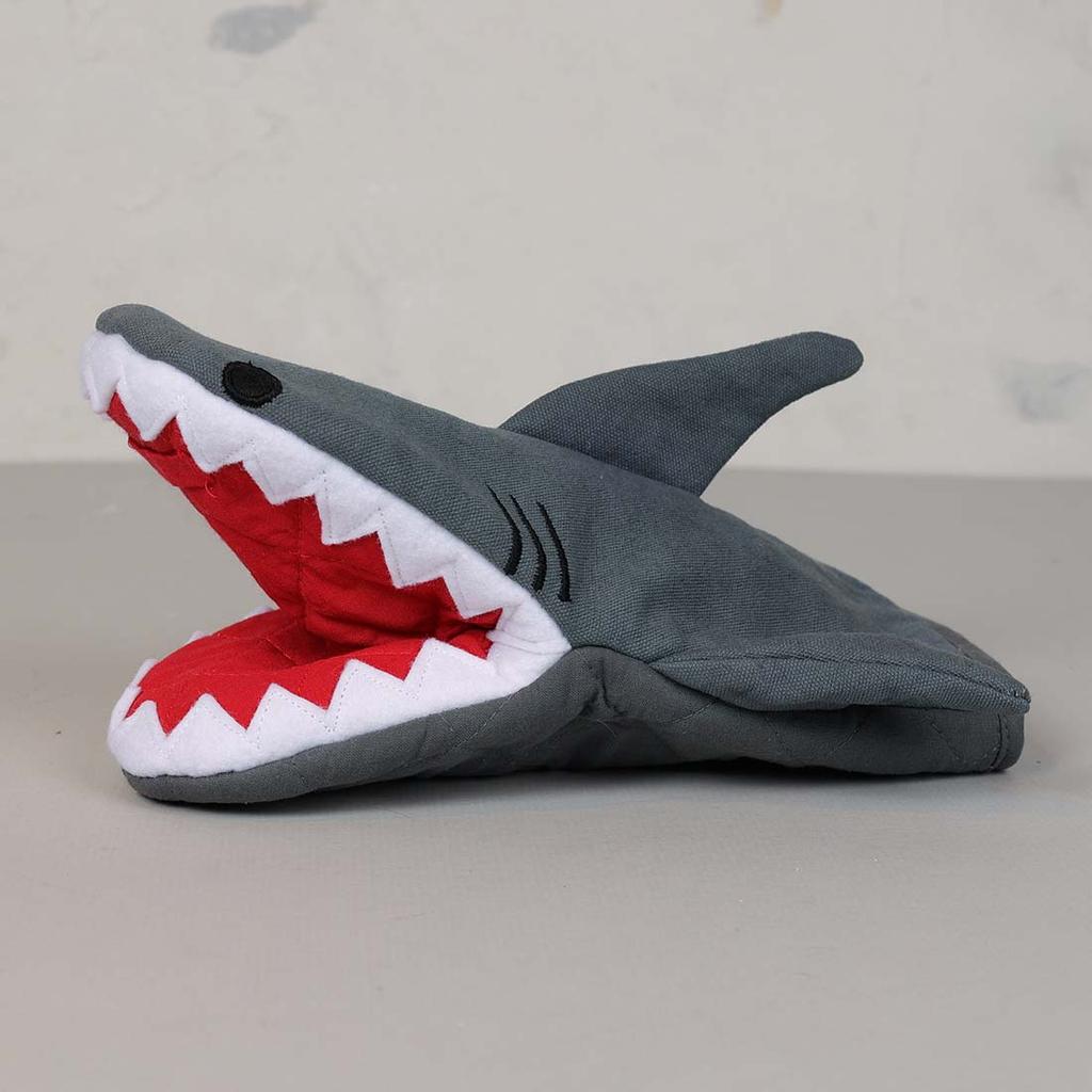 Culinary Shark Bite Oven Mitt Set