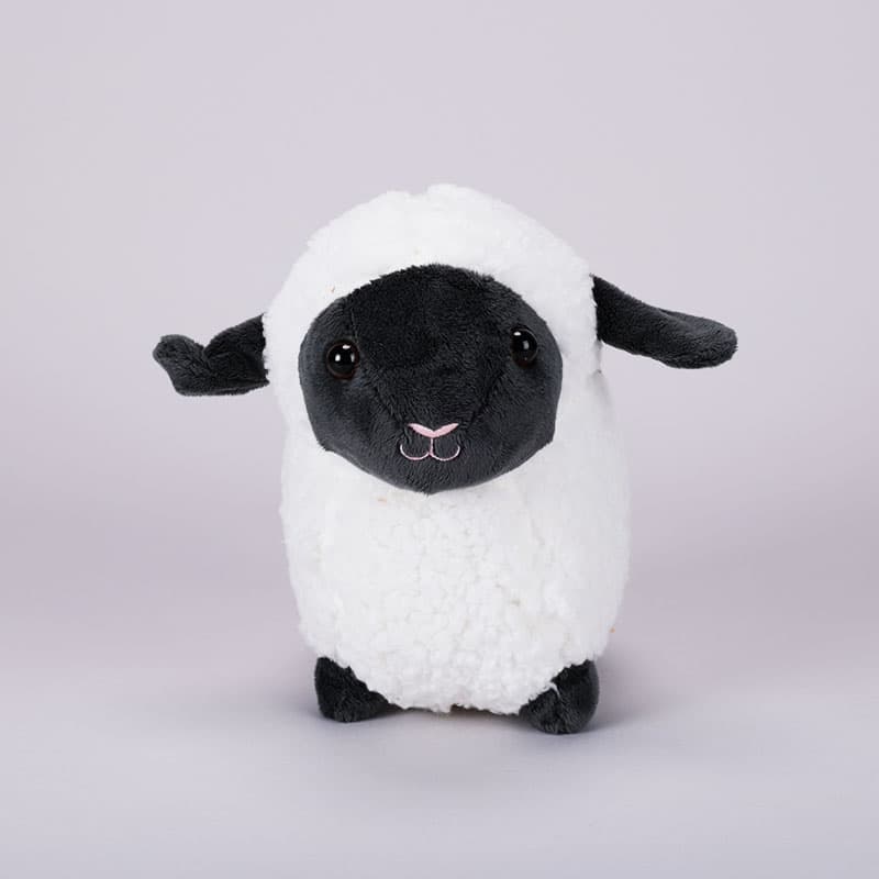 * antique sheep ✵ * ✵ * 黒い小さな 羊さん Very big antique sheep on wheels - Ruby Lane