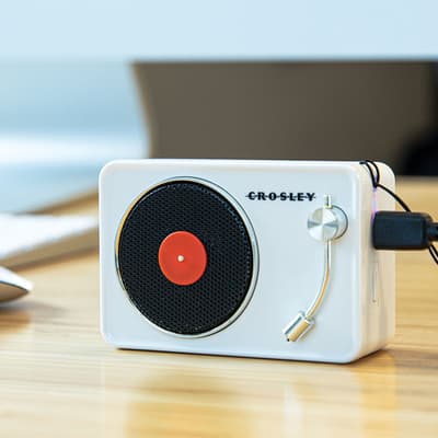 Mini Turntable Retro Portable Bluetooth Speaker - White