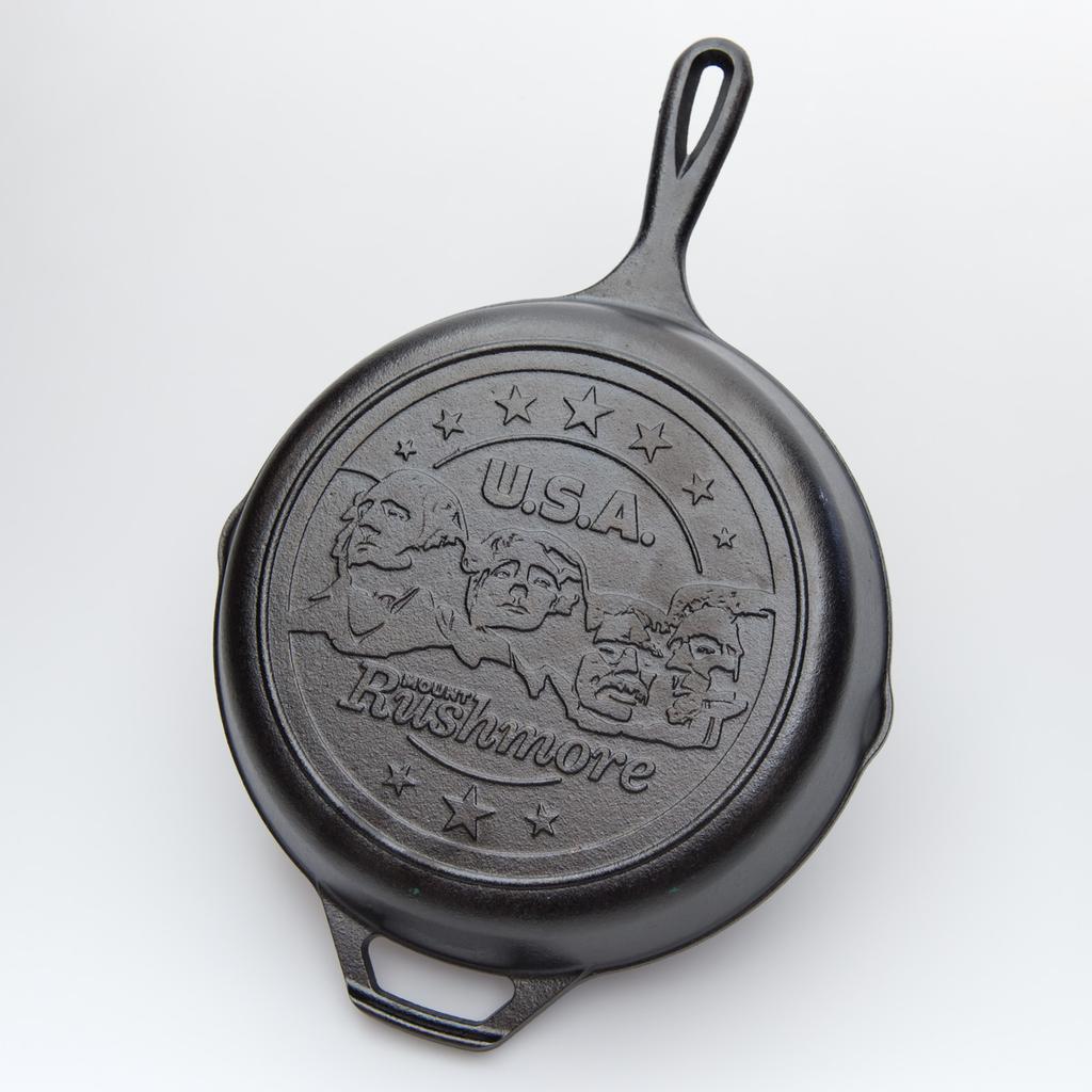 Lodge 3.5 Cast Iron Mini Skillet - Dieter's Skillet - Cracker Barrel