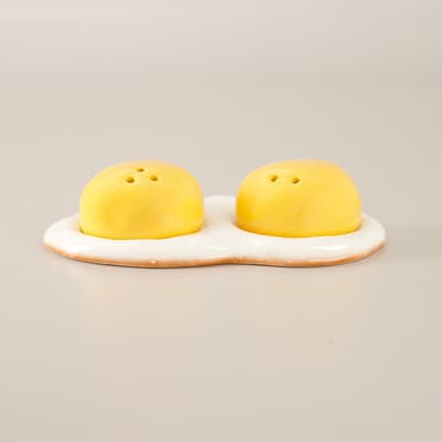 Fried Eggs Salt and Pepper Set