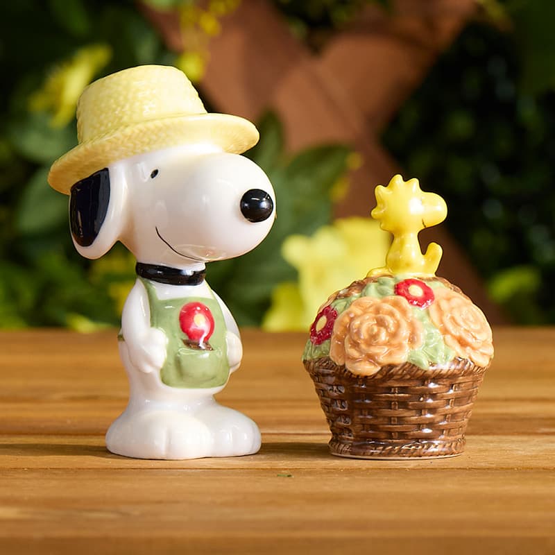 Gardening Snoopy and Woodstock Salt and Pepper Set - Cracker Barrel