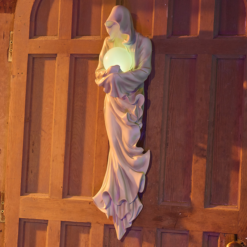 Cracker Barrel Hanging Wall Ghost - Thumbnail 2