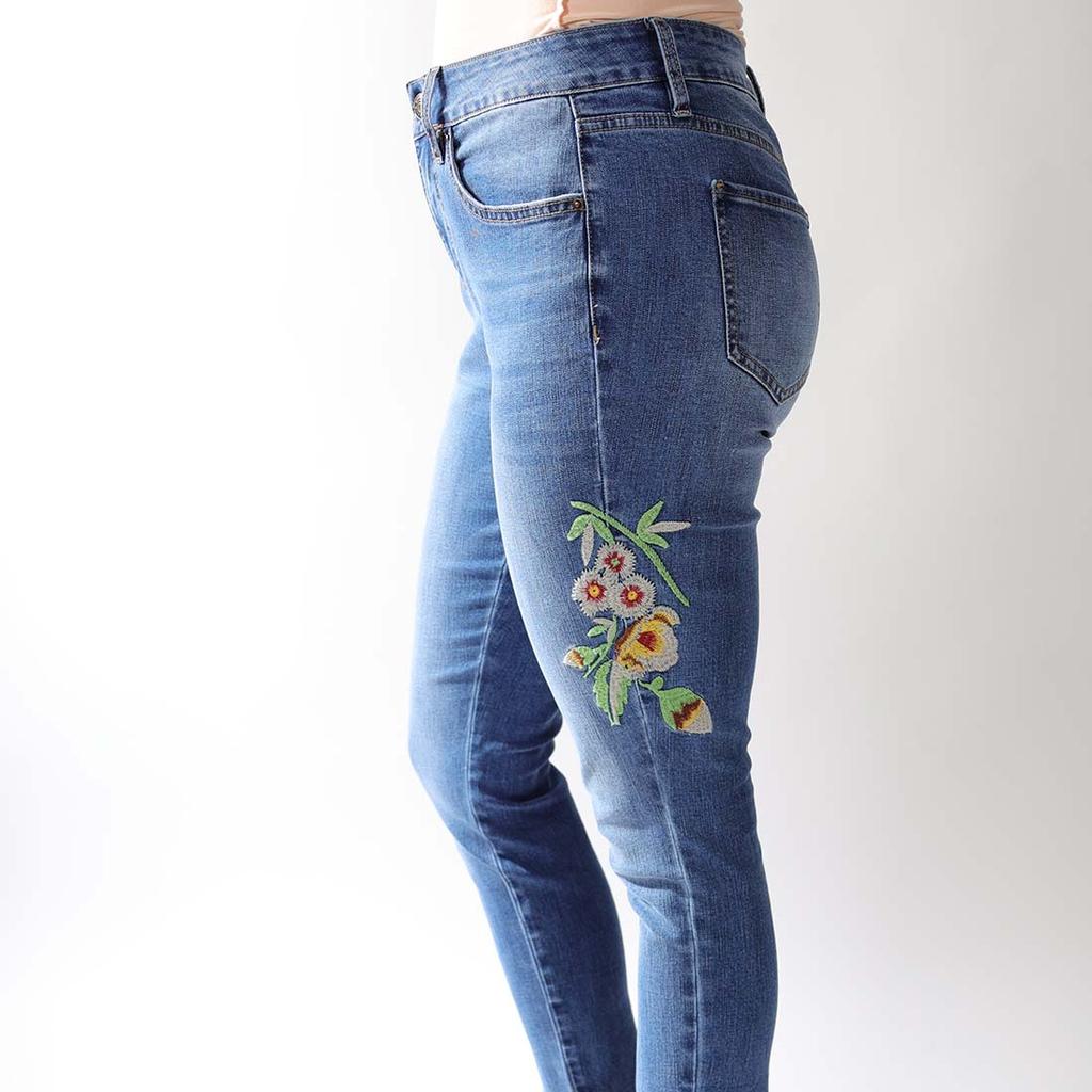 Seven7 Melissa McCarthy Embroidered Floral Distressed Skinny Jeans Size 18