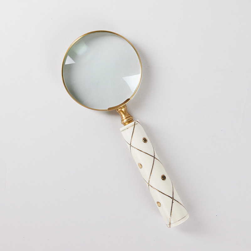Small Magnifying Glass, with Handle, Feather