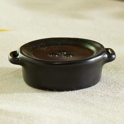 Roasting Pan Mini Pepper Shaker