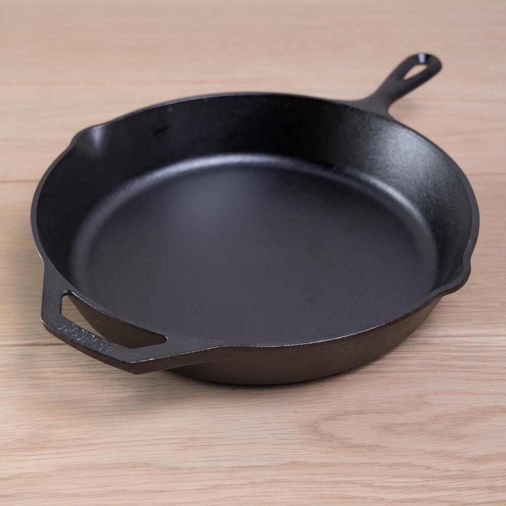 Lodge 12'' Cast Iron Skillet - Cracker Barrel