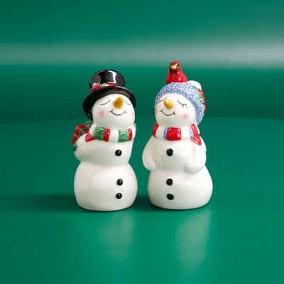 Kissing Snowman Couple Salt and Pepper Set