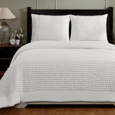 Olivia Ivory Tufted Chenille Comforter - Twin