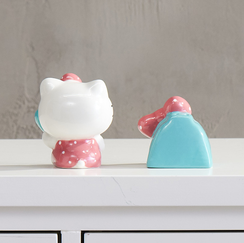 Hello Kitty Phone A Friend Salt and Pepper Shakers - Thumbnail 3