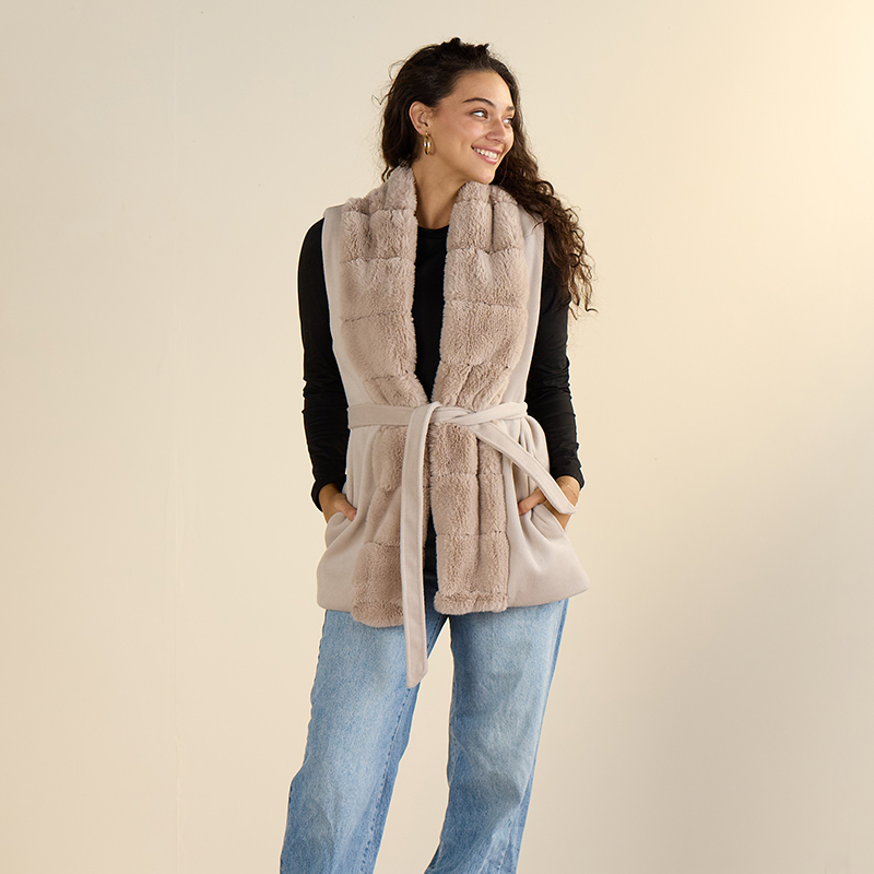 新品THINK FUR Curly Fur Minimal Vest Ivory トップス THINKFUR curly fur minimal vest 2023AW THINKFUR