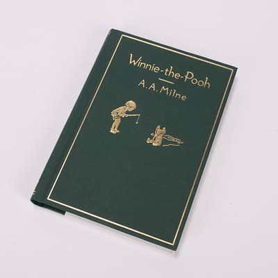 Winnie The Pooh Classic Gift Edition Book