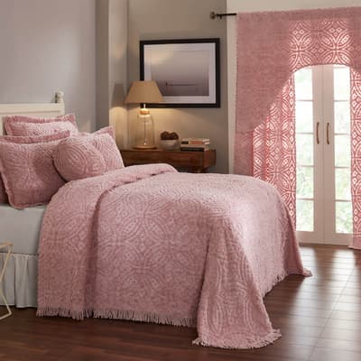 Double Wedding Ring Pink Tufted Chenille Bedspread - Queen