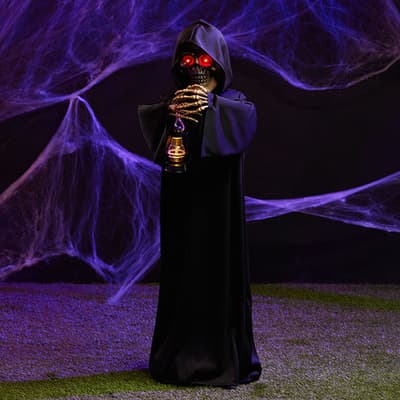 Moving Reaper with Lantern