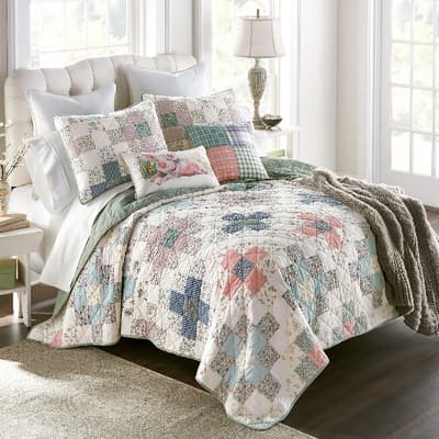 Donna Sharp April Patch 3 Piece Cotton King Quilt Set