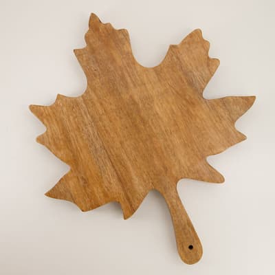 Wooden Leaf Cutting Board