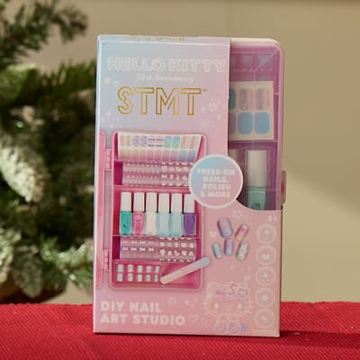 STMT x Hello Kitty Nail Art Studio Set