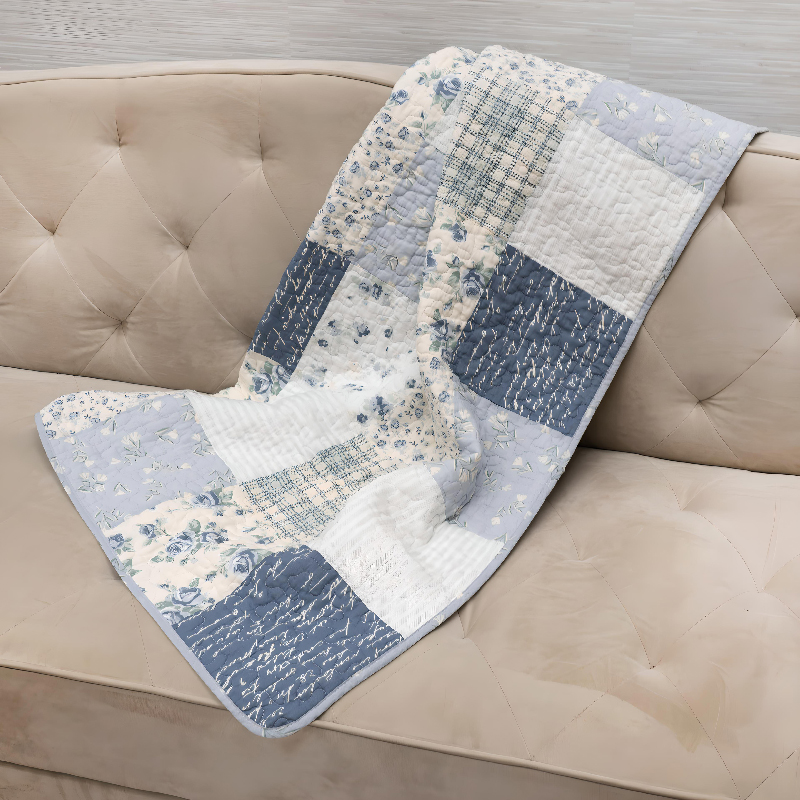 Donna Sharp Pastures Throw Blanket - Thumbnail 3