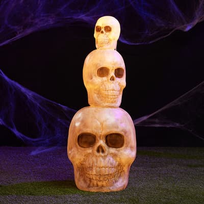 Nesting Blow Mold Skull Stack
