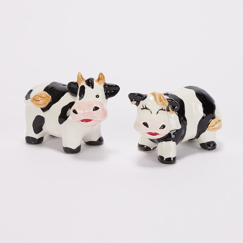 Cow salt and on sale pepper shakers