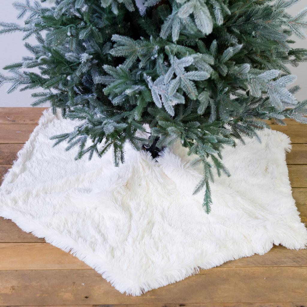 White fur outlet tree skirt