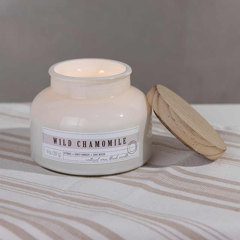 VH Home Fragrancereg; 14 Oz. Wild Chamomile Aurora Jar - Cracker