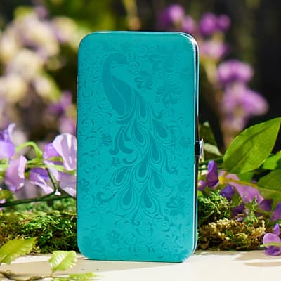 Embossed Peacock Manicure Set