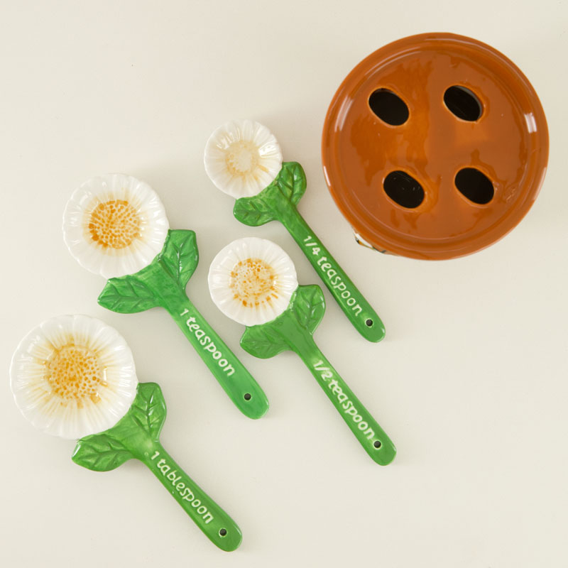 Cracker Barrel Flowers in Pot Measuring Spoons