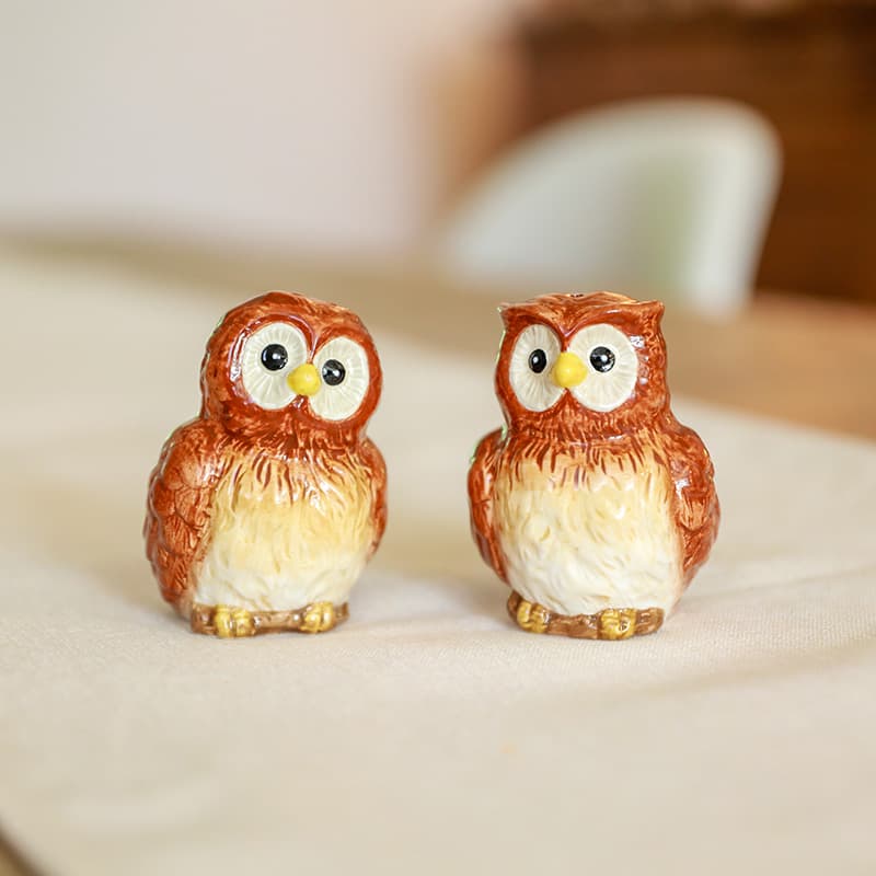 2PC ST 5 OWL ON STUMP SALT & PEPPER SHAKER MAGNETIC - The Doll Lady