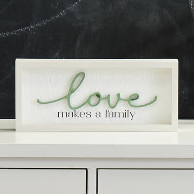 Love Makes A Family Wall Decor