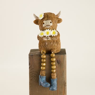 Highland Cow Sitter with Flowers