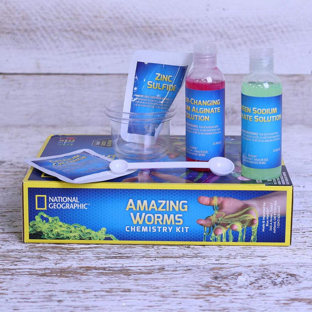 National Geographic Amazing Worms Chemistry Kit by National Geographic