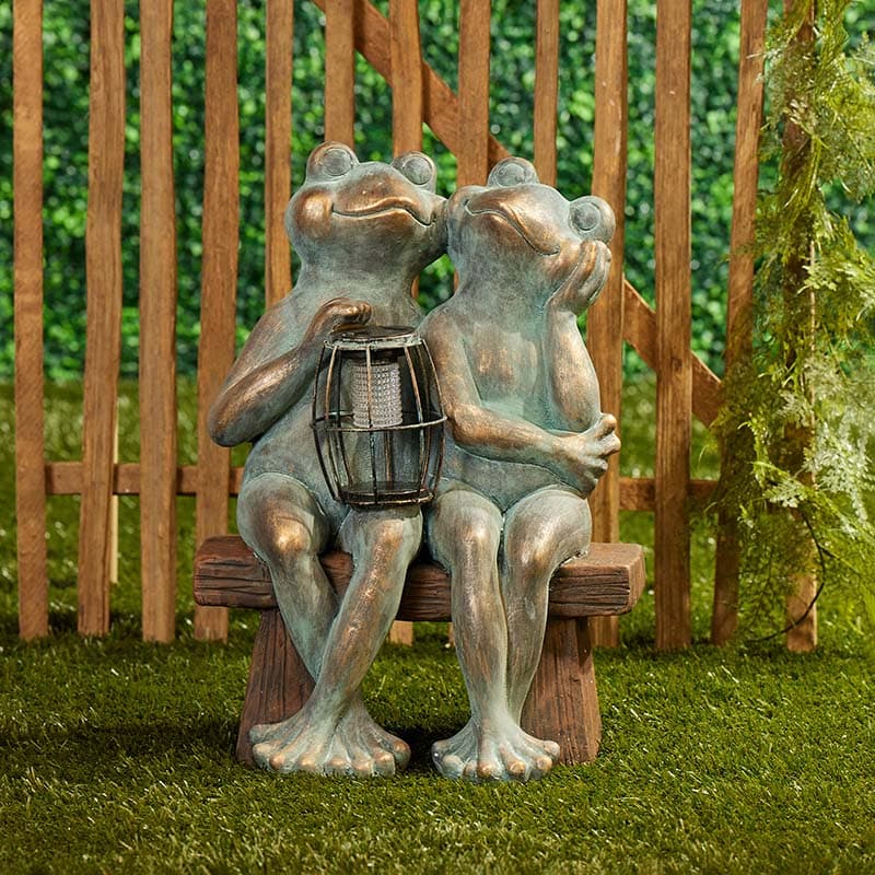 Solar Frog Couple Statue - Cracker Barrel