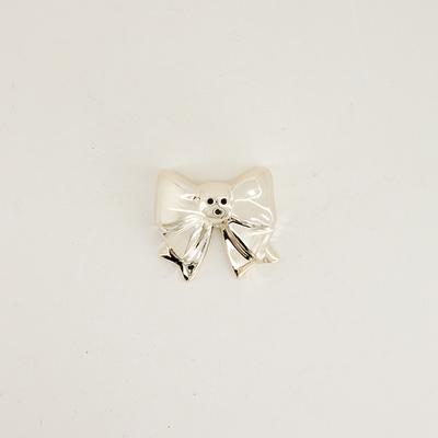 Mini Gold Bow Pepper Shaker