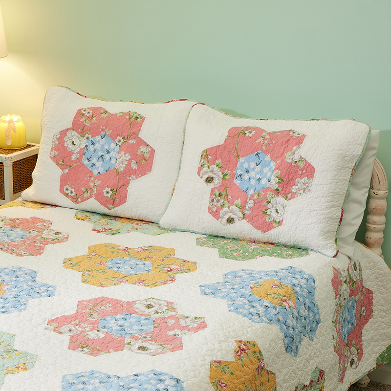 Daisy Pieced Standard Sham Cracker Barrel