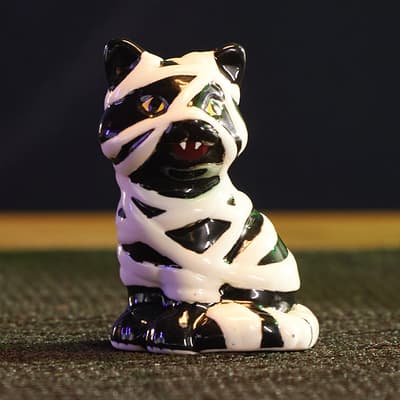 Mummy Cat Mini Salt Shaker