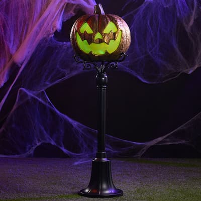 Flaming Jack-O-Lantern Lamp Post