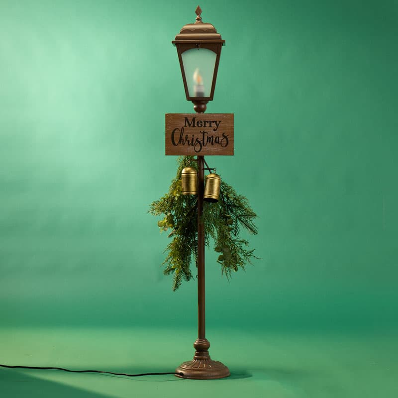 Christmas Lamp Post - Cracker Barrel